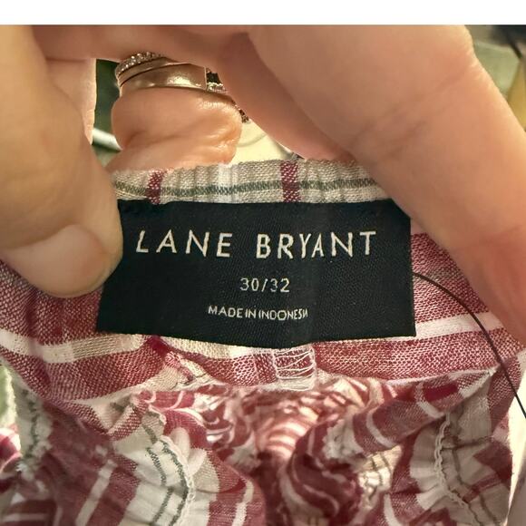 Lane Bryant Off Shoulder Summer Top Size 30/32 in Red and White - Picture 10 of 11